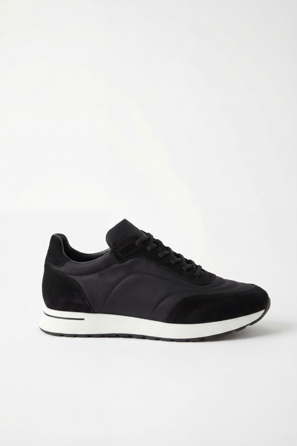 Black Leisure Sneaker